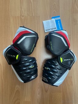Hokejové lakte BAUER VAPOR HYPERLITE SR