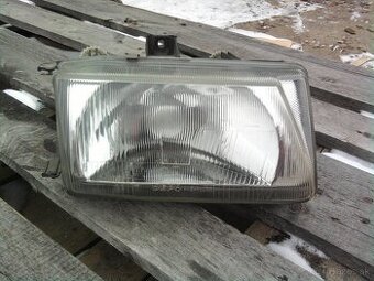 Seat cordoba svetlo a zrkadlo
