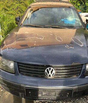 Predám VW passat 1.8 turbobenzín vcelku na súčiastky