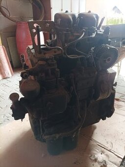 Motor Zetor 3011.