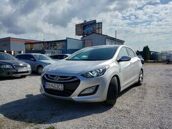 Hyundai i30   BENZIN+ LPG