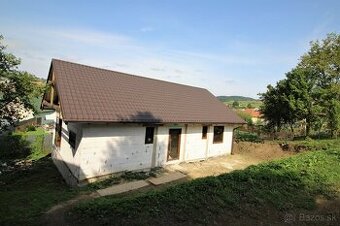 Nízkoenergetická novostavba rodinného domu so záhradou /574