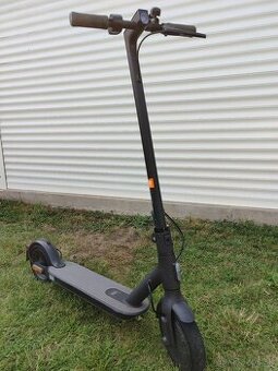 Xiaomi Mi electric scooter essential