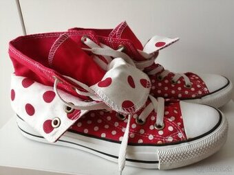 CONVERSE bodkované