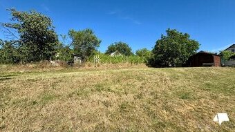 PREDAJ - POZEMOK 6 ÁROV, PRE RODINNÉ DOMY, NITRA, ZOBOR