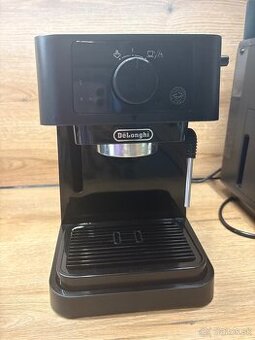 Pákový kávovar Delonghi