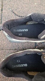 Shimano tretry