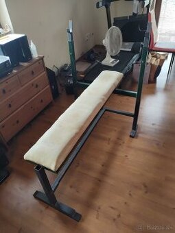 Bench press lavička