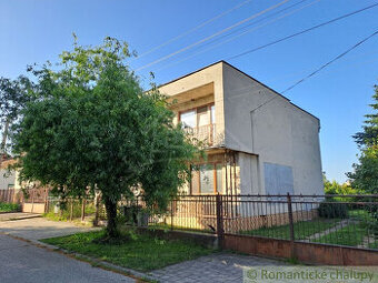 Rodinný 5-izbový dom v kľudnej časti  obce Dvorníky