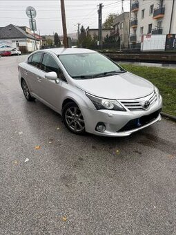 TOYOTA AVENSIS T27 2.0 D4D,91KW,ROK 2013