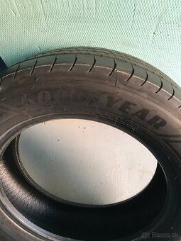 215/60  r17  GOODYEAR SUV nové