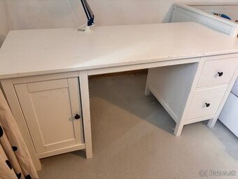 Hemnes písací stôl