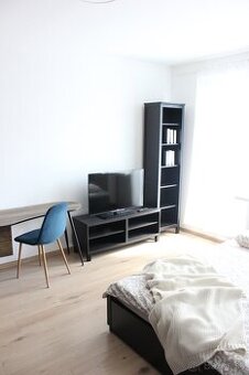 PRENÁJOM - 1-izbový byt v centre mesta Považská Bystrica