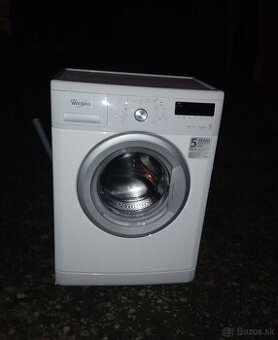 Predám ZÁNOVNÁ plnefunkčná automatická práčka WHIRLPOOL