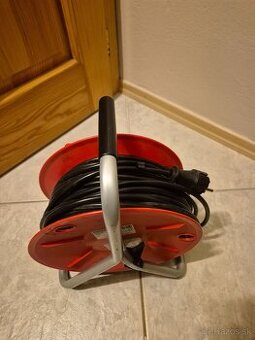 Predlžovací kábel na bubne Munos BASIC kábel H05VV-F3G 1,5 4
