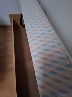 Veľmi pekná pohovka