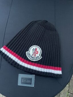 Moncler čiapka