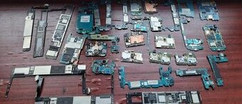 Predám matičné dosky,nabíjanie,fotoaparáty a iné