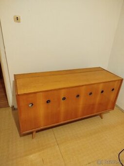 STARŠIA SKRIŇA, PERIŇÁK, LUSTER