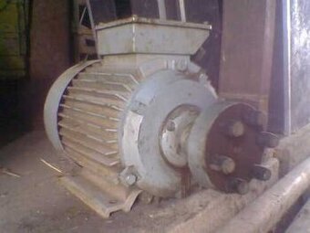 Predám nepoužitý pätkový el.motor 11kW 2910ot