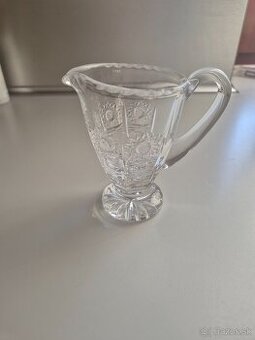 Krištáľový džbánik