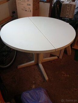 Drevený stôl na von 110-155