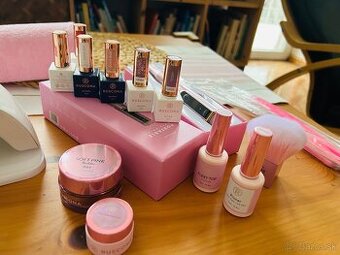 Sada na modeláciu gél laku a gélových nechtov