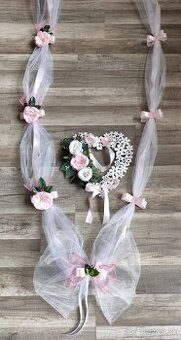 svadobná výzdoba na auto