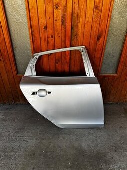 Volvo V40 2012-  pravé zadné dvere