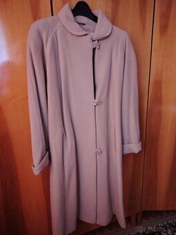 Klasický dámsky kabát