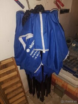 10x pouzity predajny stanok 3x4,5m roztahovaci.Modry