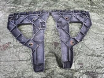 Plastové držiaky predného nárazníka Audi A6 C6 4f