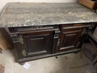 SKRINKA S MRAMOROVOU DOSKOU