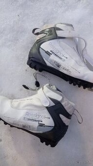 Predám dámske topánky na bežky Rossignol