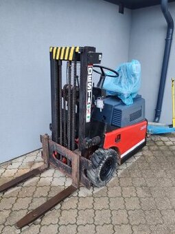 Vysoko zdvižný vozík