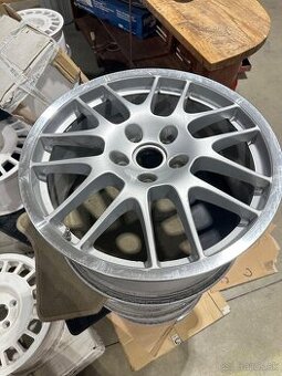 Porsche Panamera (R20)