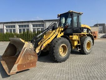 Kolový nakladač CAT 924G