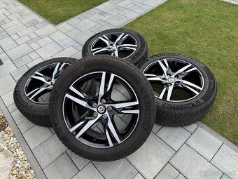 R18 alu Volvo XC40 235/55 Michelin CrossClimate2