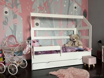 Domčeková posteľ 180x80 + Zdarma: stolik + stoličky