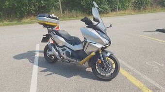 Predám Hondu Forza 750