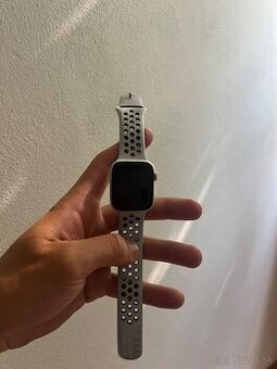 Apple Watch SE 44mm