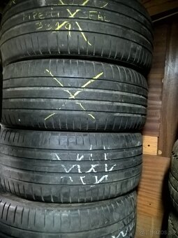 4 ks LETNÉ 245/40 R19 94W PIRELLI cca 5-6 mm 140-€/sada