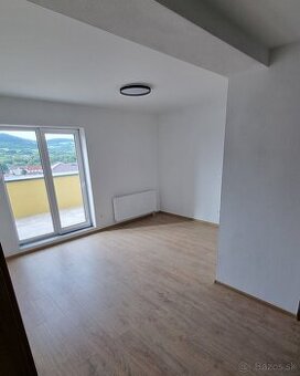 Moderný 3-izbový byt č. 47 s veľkou terasou v centre Bytče –