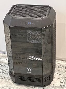 PC skrinka Thermaltake Tower 300