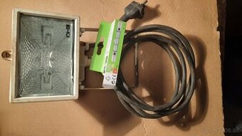 halogenovy reflektor s kablom