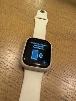 Apple Watch 5 (44mm Case - Aluminum)