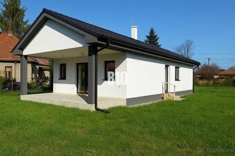 NOVOSTAVBA 4-izbového rodinného domu v Kozárovciach