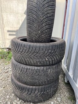 Zimne pneu Firestone 255/45 R20