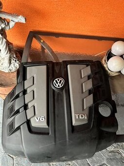 Vw touareg kryt motora V6