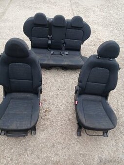 Mitsubishi Colt CZ3 - sedačky